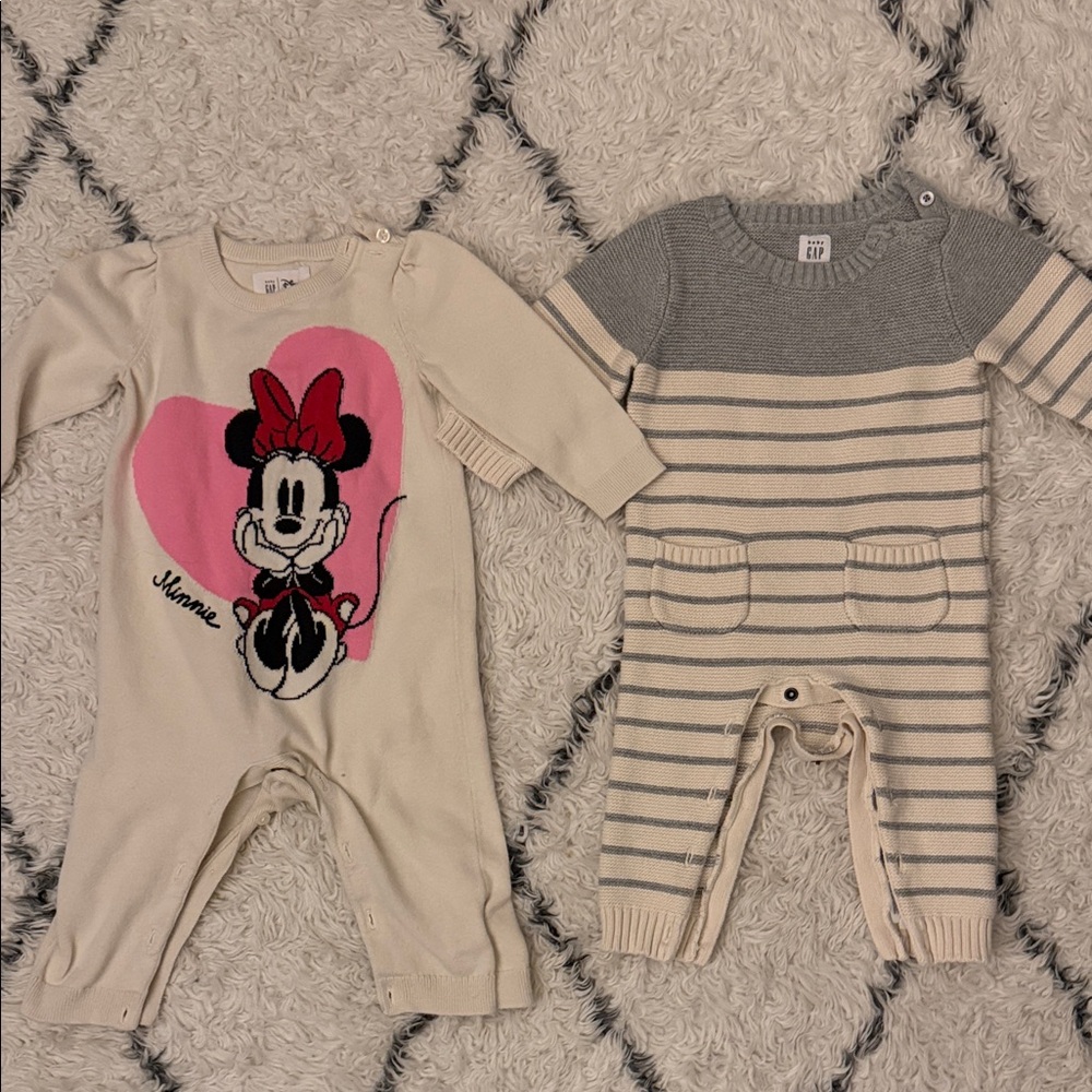 Baby Gap 6-12 mo long sleeve rompers